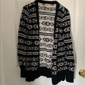 Black and white print cardigan